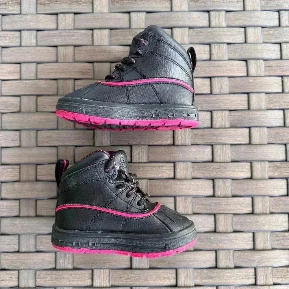 Nike ACG Woodside‎ 2 High Toddler Baby Boots Waterproof Black 524878-001 Size 5